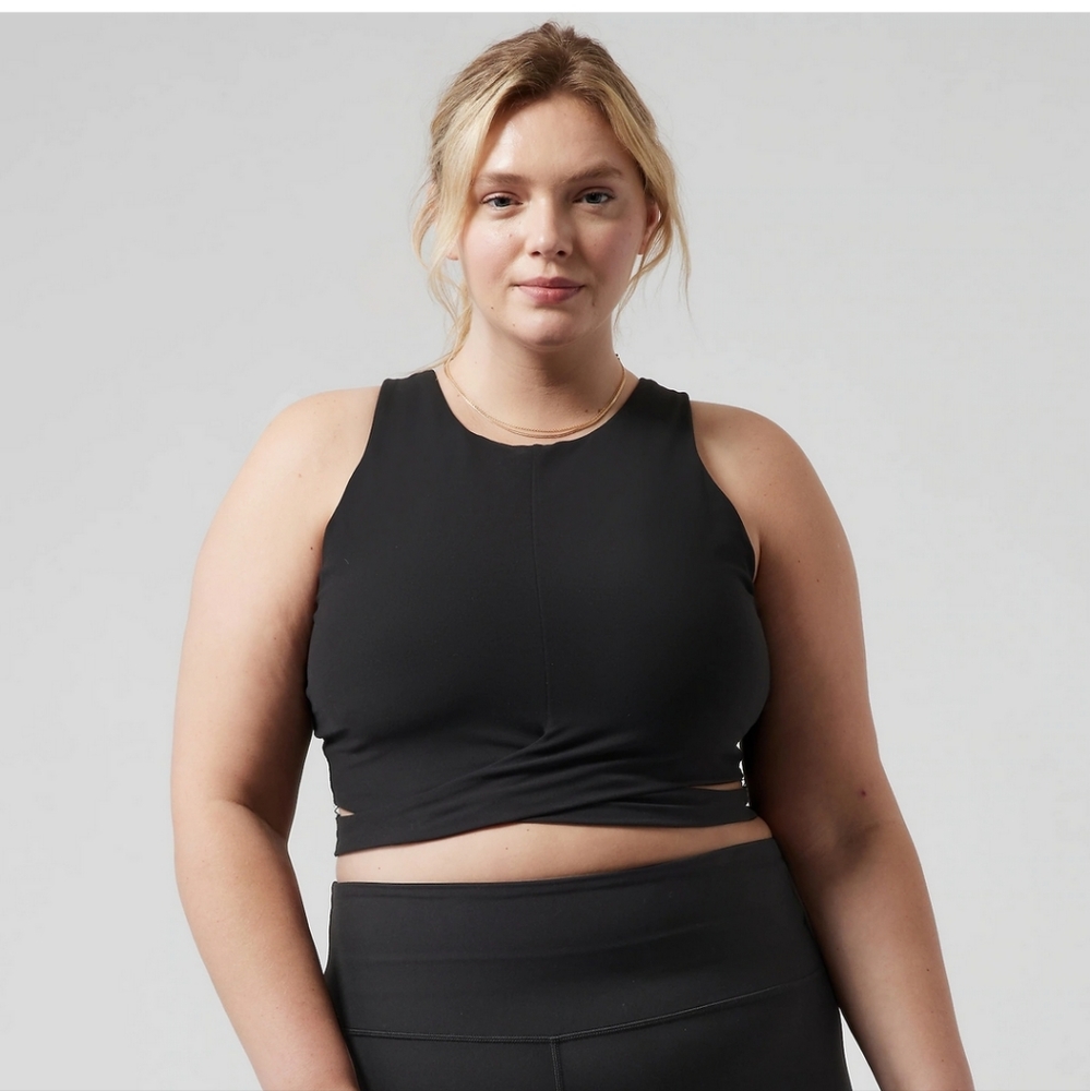 New with tags Athleta conscious cut out crop, black